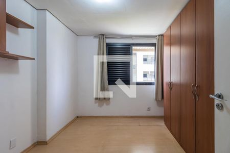 Quarto 2 de apartamento para alugar com 2 quartos, 68m² em Alphaville Industrial, Barueri