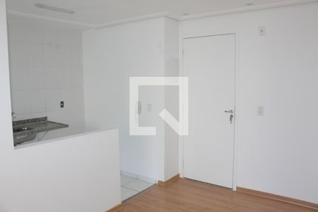 Sala de apartamento para alugar com 2 quartos, 45m² em Jardim Isis, Cotia