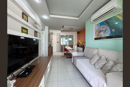 Sala de apartamento à venda com 2 quartos, 70m² em Barra da Tijuca, Rio de Janeiro