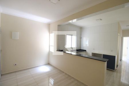 Sala / Cozinha de apartamento para alugar com 1 quarto, 72m² em Vila Piaui, São Paulo