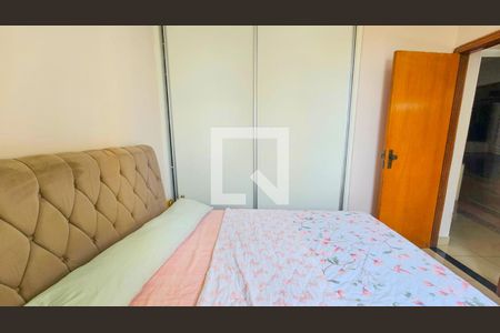 Quarto de apartamento à venda com 2 quartos, 45m² em Santa Cruz, Belo Horizonte