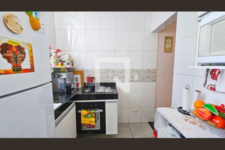 Cozinha de apartamento à venda com 2 quartos, 45m² em Santa Cruz, Belo Horizonte