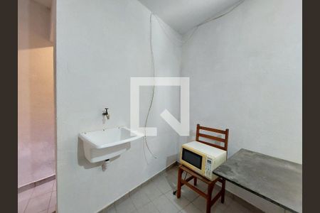 Sala/Cozinha e Quarto Integrados de casa para alugar com 1 quarto, 75m² em Jardim dos Prados, São Paulo