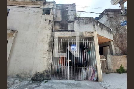 Facha - Plaquinha instalada de casa para alugar com 1 quarto, 75m² em Jardim dos Prados, São Paulo