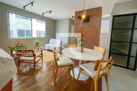 Sala de apartamento à venda com 3 quartos, 107m² em Pinheiros, São Paulo