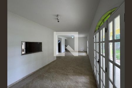 Sala de casa de condomínio para alugar com 3 quartos, 300m² em Barra da Tijuca, Rio de Janeiro