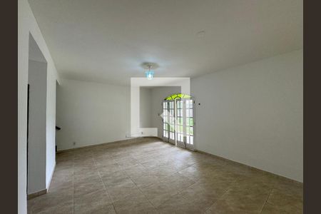 Sala de casa de condomínio para alugar com 3 quartos, 300m² em Barra da Tijuca, Rio de Janeiro