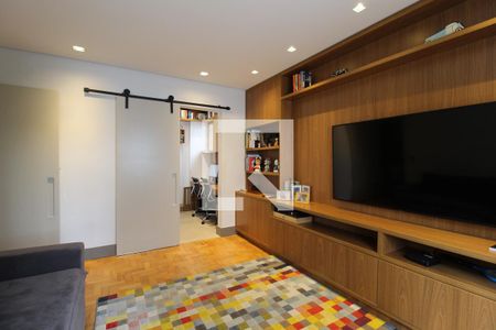 Sala de TV de apartamento à venda com 4 quartos, 195m² em Itaim Bibi, São Paulo