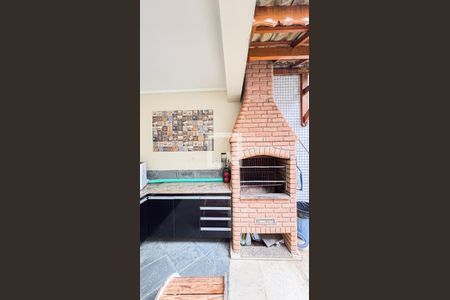 Casa à venda com 315m², 3 quartos e 4 vagas Casa à venda com 315m², 3 quartos e 4 vagasQuintal - Churrasqueira - Piscina