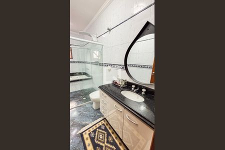 Casa à venda com 315m², 3 quartos e 4 vagas Casa à venda com 315m², 3 quartos e 4 vagasBanheiro da Suíte 1