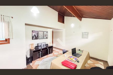 Casa à venda com 315m², 3 quartos e 4 vagas Casa à venda com 315m², 3 quartos e 4 vagasSótão - Escritório