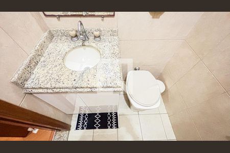 Casa à venda com 315m², 3 quartos e 4 vagas Casa à venda com 315m², 3 quartos e 4 vagasBanheiro da Suíte 2