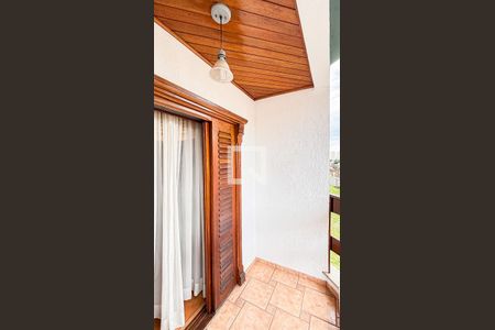 Casa à venda com 315m², 3 quartos e 4 vagas Casa à venda com 315m², 3 quartos e 4 vagasVaranda da Suíte 1