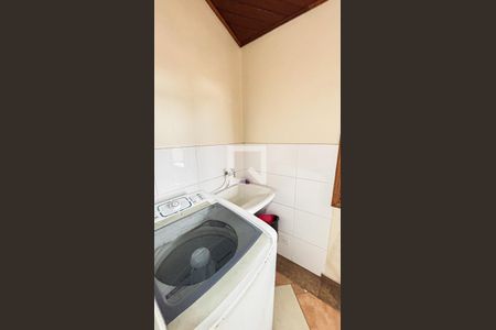 Casa à venda com 315m², 3 quartos e 4 vagas Casa à venda com 315m², 3 quartos e 4 vagasSótão - Área de Serviço