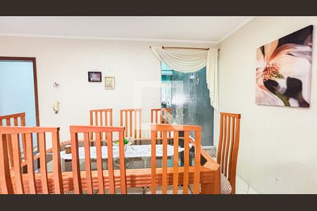 Casa à venda com 315m², 3 quartos e 4 vagas Casa à venda com 315m², 3 quartos e 4 vagasCozinha