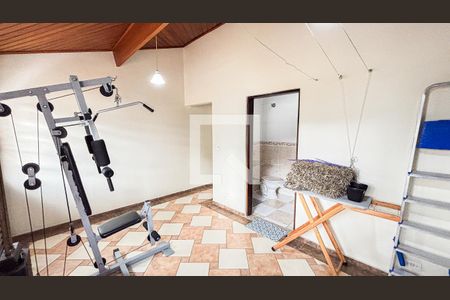 Casa à venda com 315m², 3 quartos e 4 vagas Casa à venda com 315m², 3 quartos e 4 vagasSótão - Academia