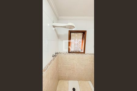 Casa à venda com 315m², 3 quartos e 4 vagas Casa à venda com 315m², 3 quartos e 4 vagasSótão - Banheiro