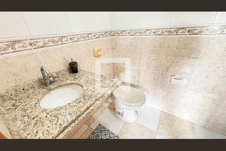 Casa à venda com 315m², 3 quartos e 4 vagas Casa à venda com 315m², 3 quartos e 4 vagasSótão - Banheiro