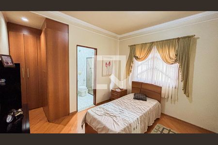 Casa à venda com 315m², 3 quartos e 4 vagas Casa à venda com 315m², 3 quartos e 4 vagasSuíte 3