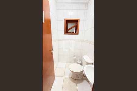 Casa à venda com 315m², 3 quartos e 4 vagas Casa à venda com 315m², 3 quartos e 4 vagasÁrea de Serviço - Banheiro