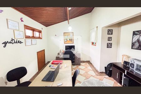 Casa à venda com 315m², 3 quartos e 4 vagas Casa à venda com 315m², 3 quartos e 4 vagasSótãoSótão - Escritório