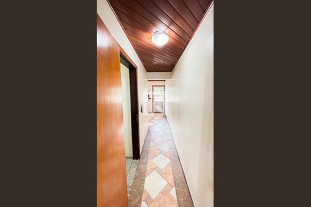 Casa à venda com 315m², 3 quartos e 4 vagas Casa à venda com 315m², 3 quartos e 4 vagasCorredor do Sótão