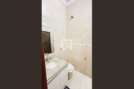 Casa à venda com 315m², 3 quartos e 4 vagas Casa à venda com 315m², 3 quartos e 4 vagasBanheiro da Suíte 2