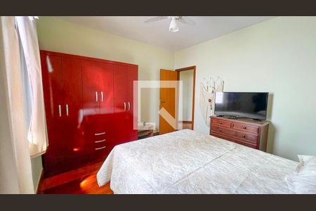 Quarto de casa à venda com 4 quartos, 317m² em Fernão Dias, Belo Horizonte