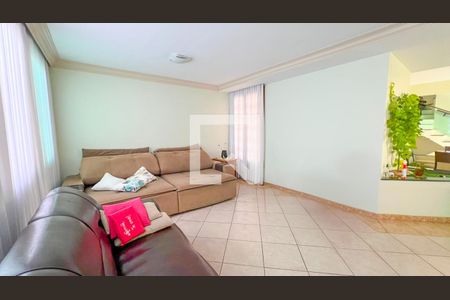 Sala de casa à venda com 4 quartos, 317m² em Fernão Dias, Belo Horizonte