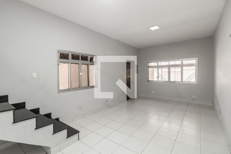 Sala de casa à venda com 3 quartos, 240m² em Vila Nhocuné, São Paulo