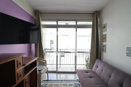 Sala de apartamento para alugar com 3 quartos, 90m² em Jardim Las Palmas, Guarujá