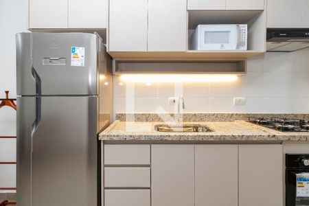 Cozinha de kitnet/studio para alugar com 1 quarto, 34m² em Jardim Caravelas, São Paulo