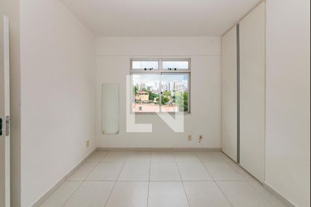 Quarto 1 de apartamento para alugar com 2 quartos, 118m² em Grajaú, Belo Horizonte