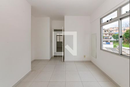 Quarto 1 de apartamento para alugar com 2 quartos, 118m² em Grajaú, Belo Horizonte