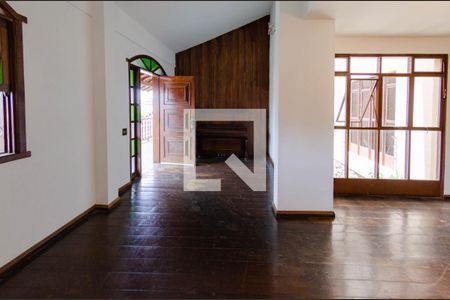 Sala de casa para alugar com 4 quartos, 374m² em Nova Granada, Belo Horizonte