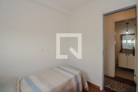 Quarto 1 de apartamento para alugar com 2 quartos, 47m² em Passo D’areia, Porto Alegre