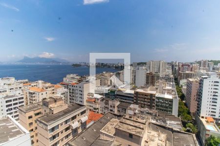 Vista da Sala de apartamento à venda com 2 quartos, 70m² em Icaraí, Niterói