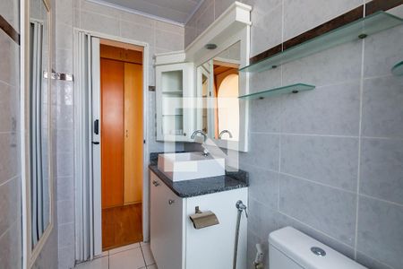 Banheiro de apartamento para alugar com 1 quarto, 55m² em Cristal, Porto Alegre