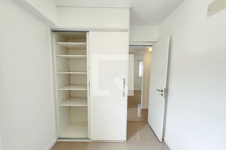 Quarto 1 de apartamento para alugar com 4 quartos, 107m² em Botafogo, Rio de Janeiro