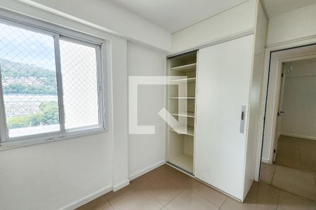 Quarto 1 de apartamento para alugar com 4 quartos, 107m² em Botafogo, Rio de Janeiro