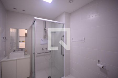 Banheiro de apartamento para alugar com 1 quarto, 32m² em Vila Gumercindo, São Paulo