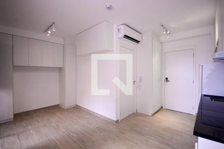 Quarto/Cozinha de apartamento para alugar com 1 quarto, 32m² em Vila Gumercindo, São Paulo