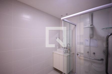 Banheiro de apartamento para alugar com 1 quarto, 32m² em Vila Gumercindo, São Paulo