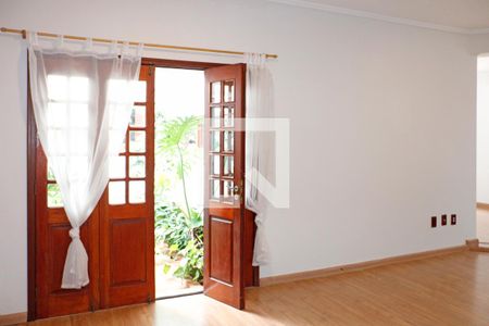 Sala de casa para alugar com 3 quartos, 220m² em Jardim Paiquere, Valinhos