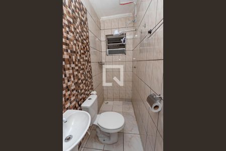 Banheiro de casa para alugar com 1 quarto, 60m² em Vila Conceicao, Diadema