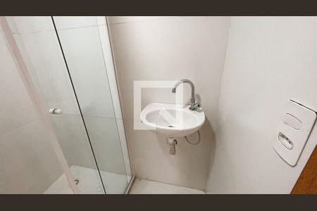 Banheiro de apartamento à venda com 1 quarto, 24m² em Santana, São Paulo