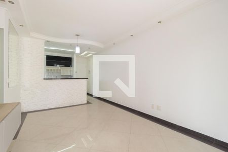 Sala de apartamento para alugar com 3 quartos, 74m² em Vila Invernada, São Paulo