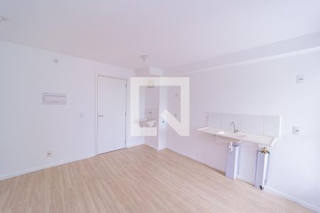 Sala/Cozinha e Área de Serviço de apartamento para alugar com 2 quartos, 49m² em Cangaíba, São Paulo