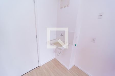 Sala/Cozinha e Área de Serviço de apartamento para alugar com 2 quartos, 49m² em Cangaíba, São Paulo