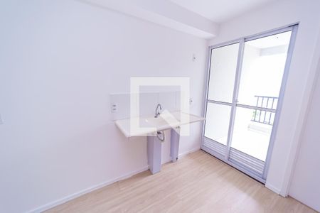 Sala/Cozinha e Área de Serviço de apartamento para alugar com 2 quartos, 49m² em Cangaíba, São Paulo